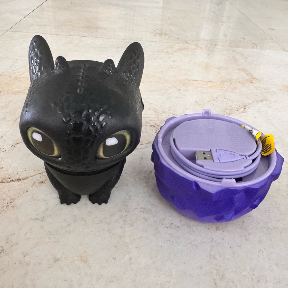 Spin Master Toothless Dragon Interactive Toy - Picture 6 of 9
